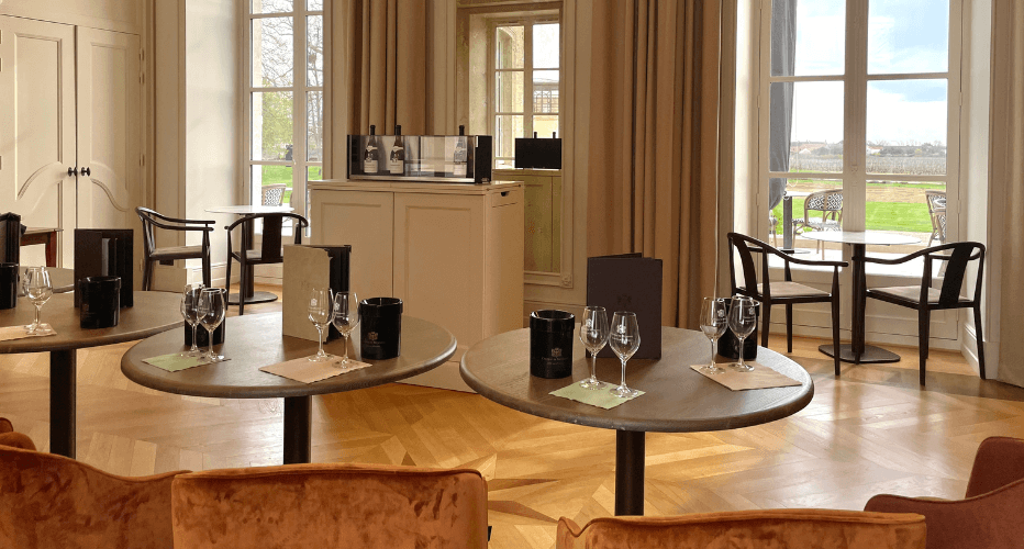 The Château’s salon