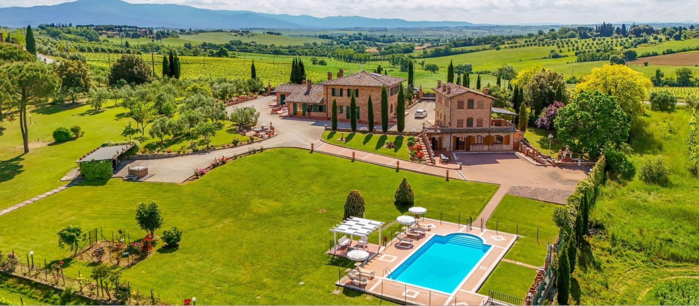 Photo for: Villa Splendida: Experience the Tuscan Lifestyle Through Wine, Heritage and Hospitality