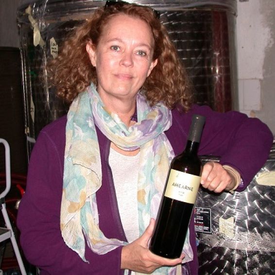 Joanne  Ahearne MW